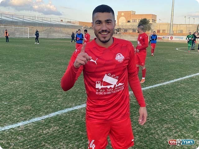 כובש השער איימן עלי (דוניא גנטוס)